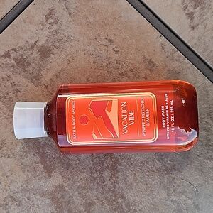 CHERIOSA 62 SMELL NEW pistachio & amber Vacation Vibe body wash